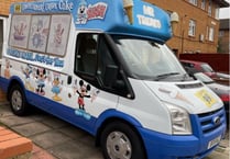 Ice cream van allowed to trade from street despite noise concerns 