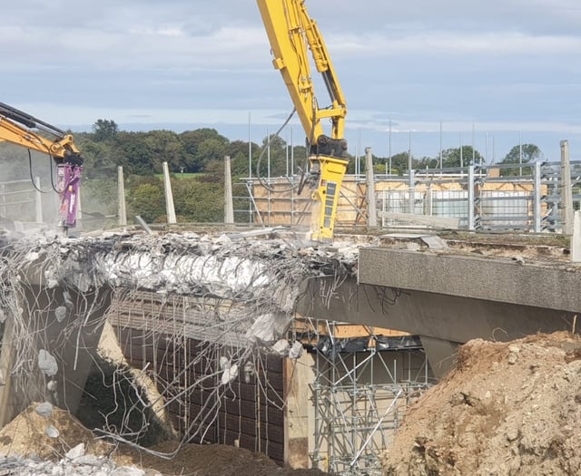 Video: The old A30 bridge was dismantled over the weekend