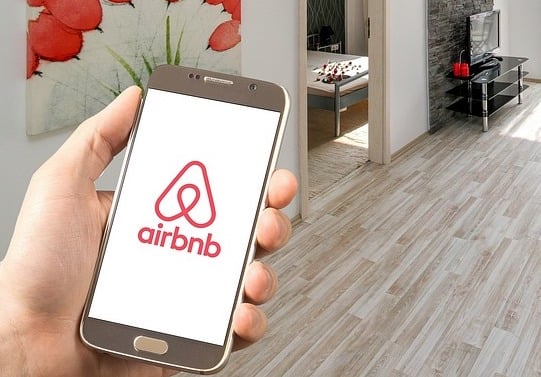 Airbnb calls for new short-term rules in Cornwall