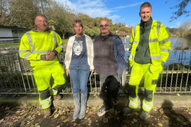 The team creating the eel ladder