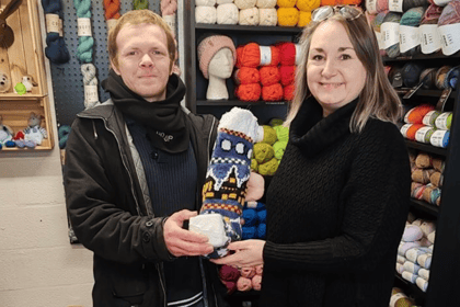 Knitter comes to the rescue for Christmas