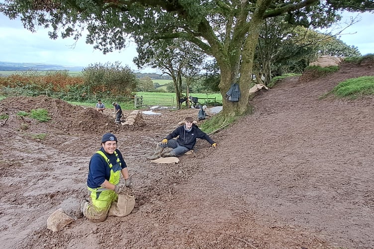 Linus on left with apprentice James Richards on right