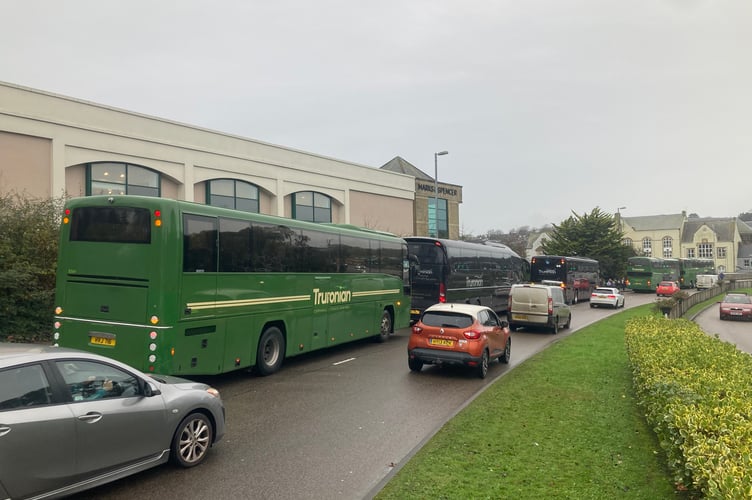 Coaches on dual carriageway