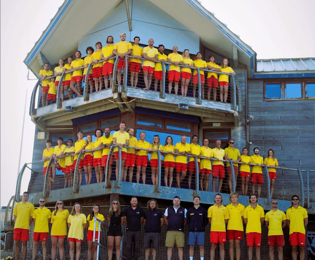 RNLI lifeguard team is taking the plunge to raise funds