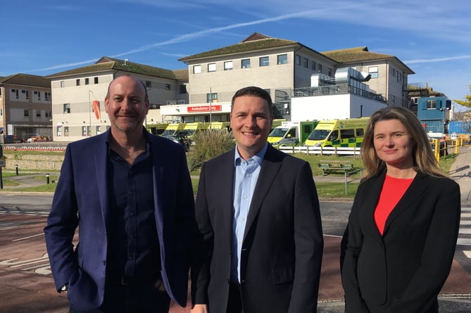 Shadow Health Secretary Wes Streeting (centre) with Perran Moon (left) and Jayne Kirkham (right) at the Royal Cornwall Hospital