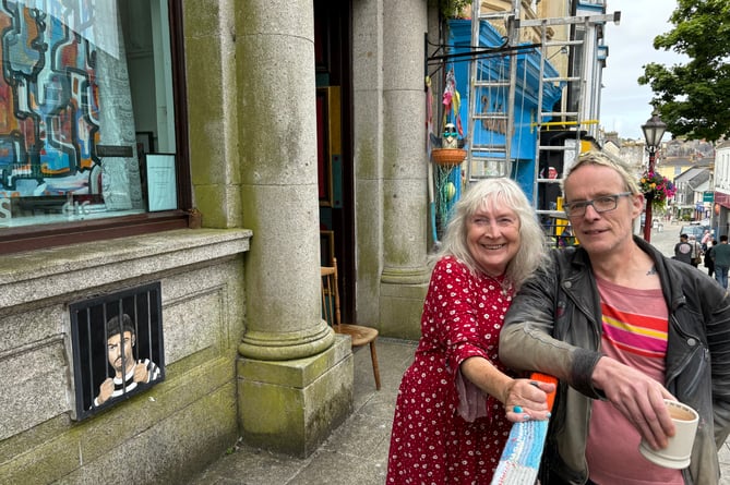 Artists Yvonne Dean, from Carharrack, and Phil Kincaid, from Redruth