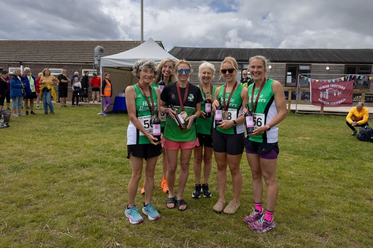 Hayle Runners ladies Magnificent 7.