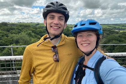 Student embarks on 125 miles cycling journey to graduation ceremony