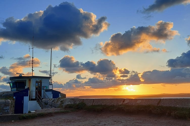 SUNRISE at the NCI St Ives station Picture: Neil Harvey/NCI St Ives 