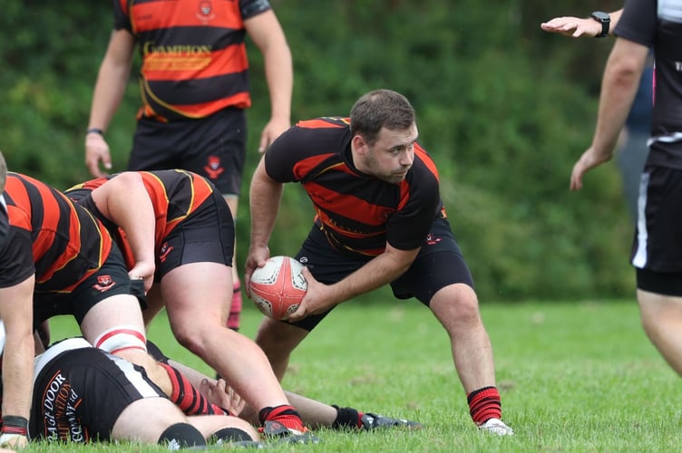 Liskeard-Looe scrum-half Callum Beaver prepares to make a pass. Picture: Glen Rogers