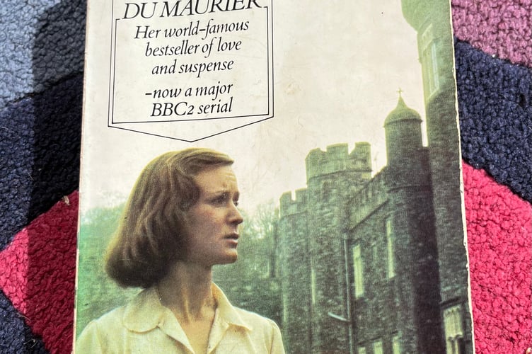 The cover of Rebecca by Daphne du Maurier, published in 1980 by Pan 