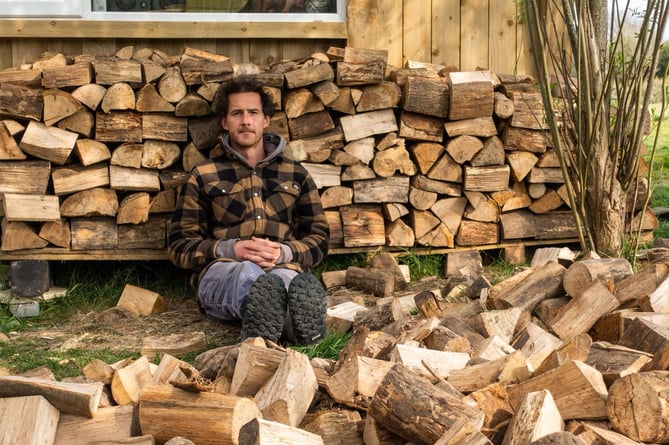 Benn Berkeley, beside the log cabin. A man spent £10k transforming a static caravan into a log cabin in just four months. Benn Berkeley, 38, lost all his work prospects as a freelance film-maker in 2020 due to the pandemic. At the time, he was living in a house share spending £500-a-month on rent but realised he wanted a different lifestyle. In August 2020, his brother took over a farm which had a static caravan on and asked Benn if he wanted it. 