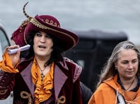 Noel Fielding spotted in Charlestown filming for new Dick Turpin show