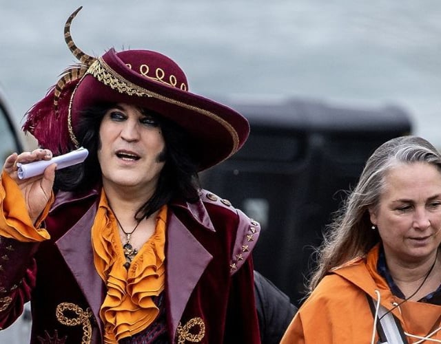 Noel Fielding spotted in Charlestown filming for new Dick Turpin show