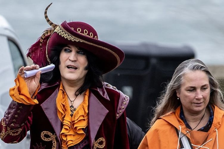 Noel Fielding was spotted in Charlestown filming for his new series