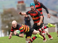 Seven-try Ashes maintain title charge at Newquay Hornets