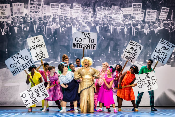 Michelle Ndegwa as Motormouth Maybelle with the Hairspray cast